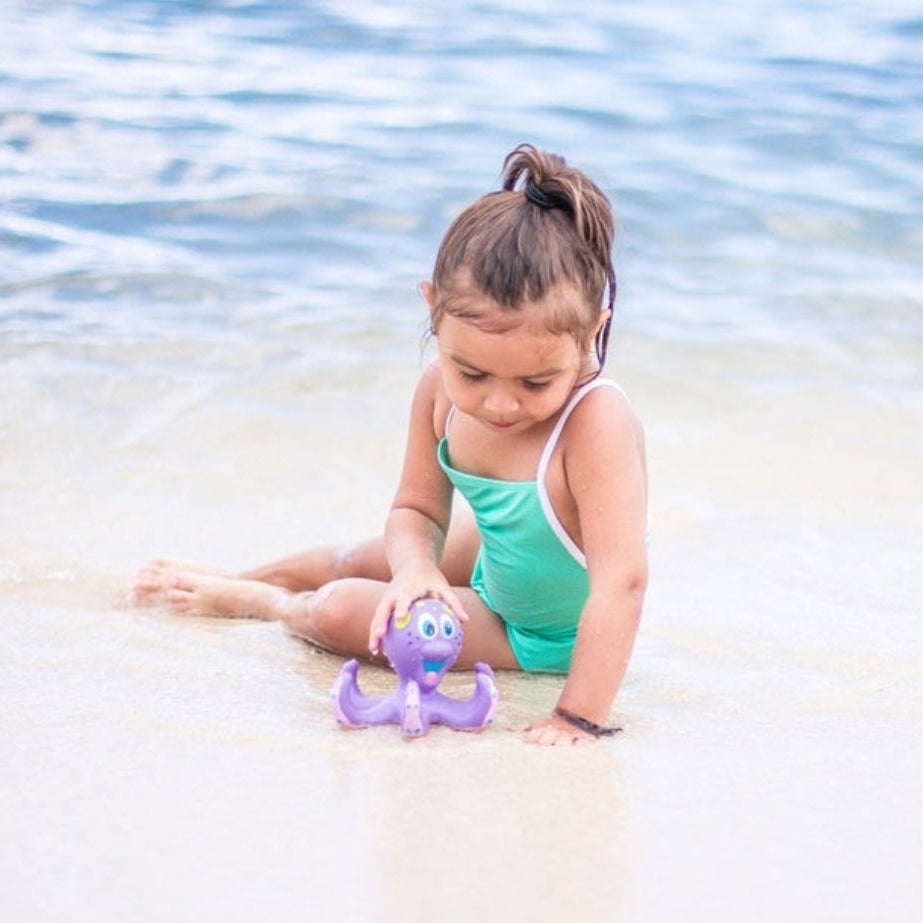 Floating Octopus baby bath Toy with 3 Hoopla Rings for Boys and Girls - 18+ Months - Purple